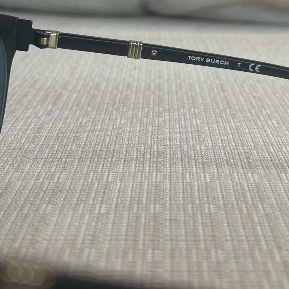 NWOT Tory Burch Black Metal Cat Eye Sunglasses